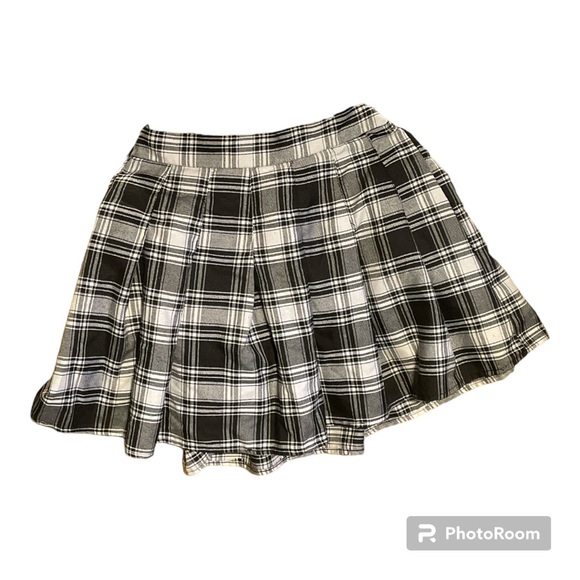 Plaid Skirt - Picture 2 of 3
